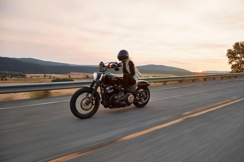 harley-davidson-zGzXsJUBQfs-unsplash (1)